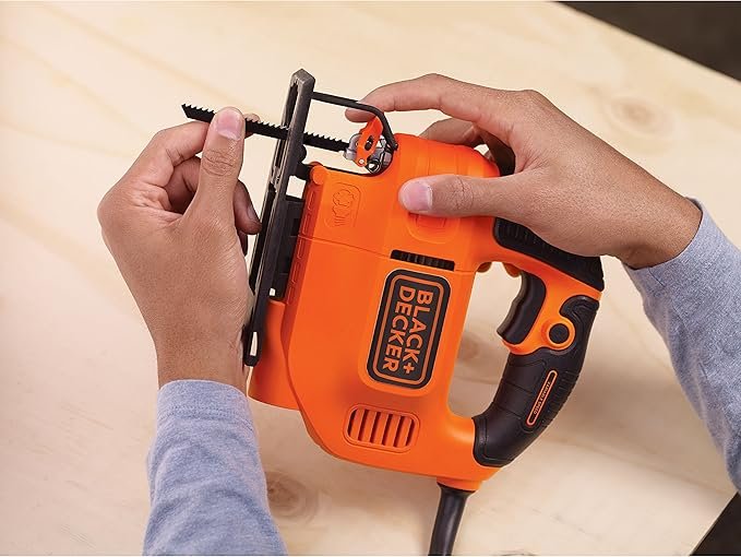 BLACK+DECKER KS701EK-GB Compact Jigsaw with Blade, 520 W, Black/Orange
